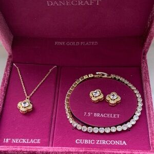 Craft Fine Gold plated Cubic Zirconia Necklace Bracelet & Earings Set in velvet
